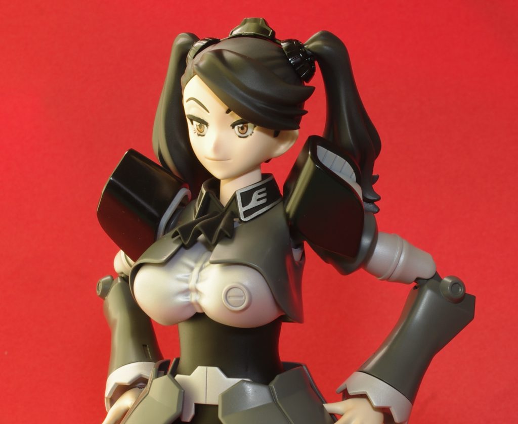 目はパッチリしすぎなので、少し半目気味にしてUVレジンでコート。