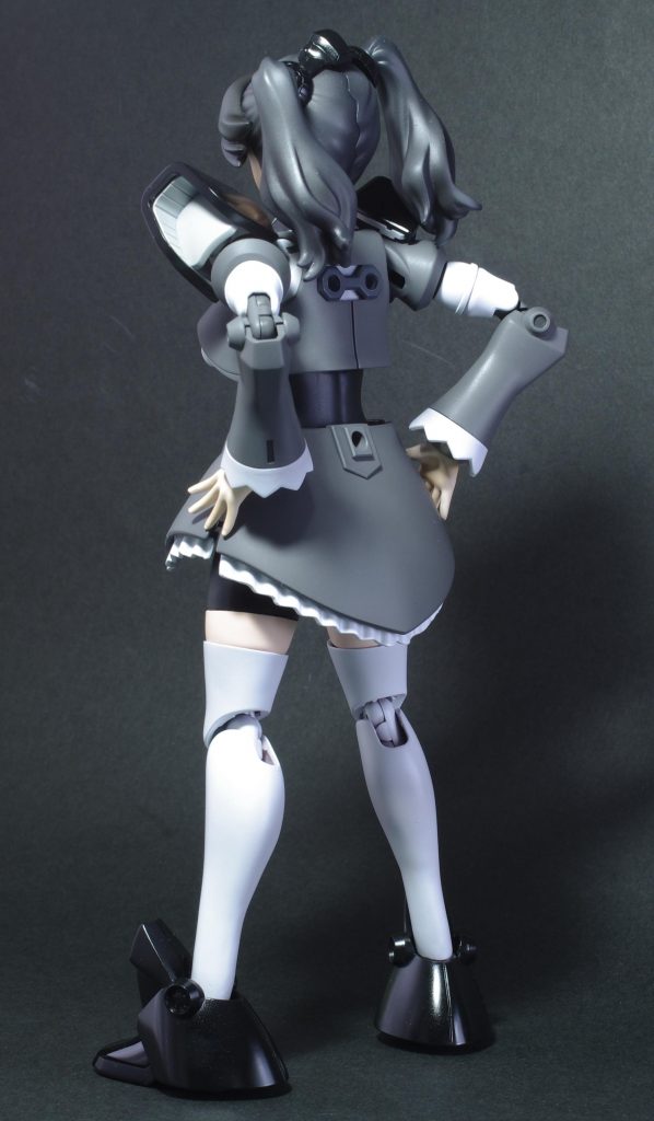 黒髪ツインテールの塗装は頑張りました。