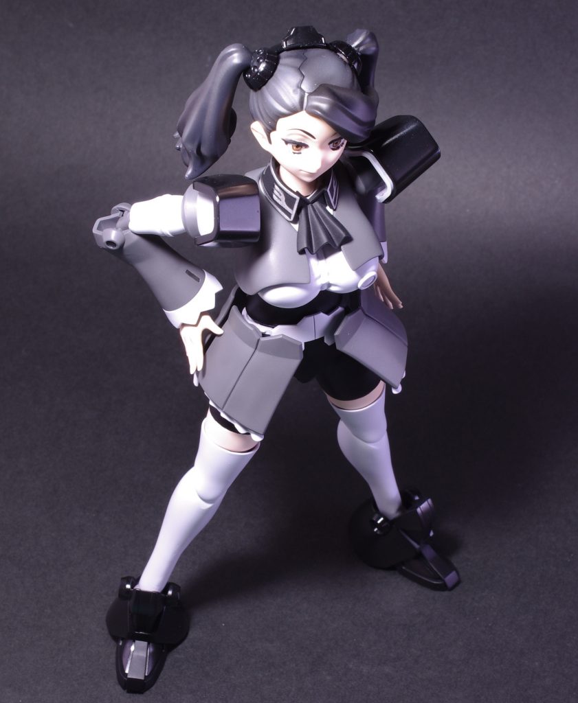 よりモノトーンになって芸がない感じですが自然に受け入れられる感じです。