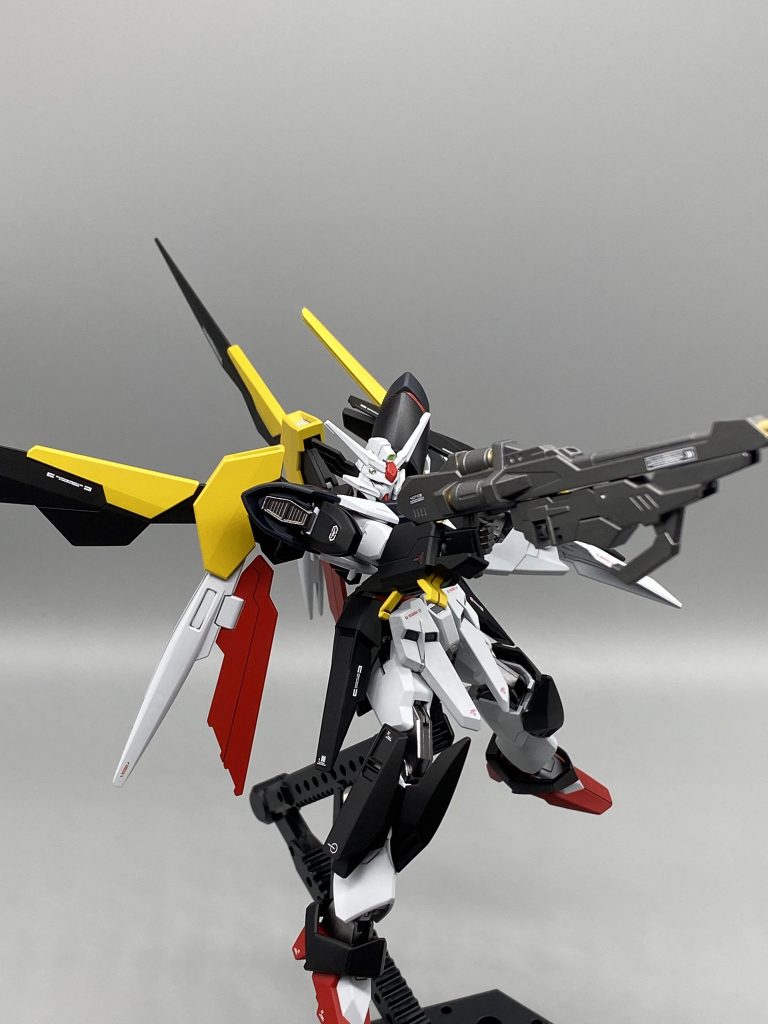 塗装レシピ黒・・・・・セミグロスブラック＋フラットベース(つや消し)少々赤・・・・・ガンダムレッド黄色・・・・ガンダムイエロー白・・・・・ガンダムホワイト関節・・・・・スターブライトアイアン下地すべてサーフェイサーエヴォシルバーです。