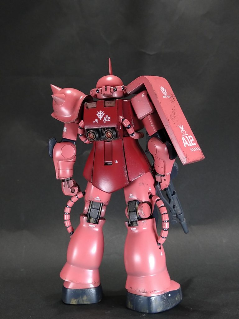 後　ランドセルは大きく薄く。膝、肘関節内側はディテール追加。塗装はラッカー　エアブラシです。濃い赤は小豆色。ピンクは白、蛍光ピンク、色の素のマゼンタ、イエローで調色してます。