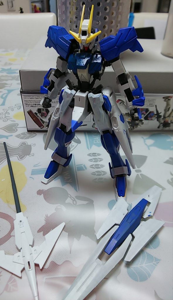 まずは全体!サフとか吹っ掛けず成形色の上から塗装(無知)、ベースとしてアスタロトを使用、槍兵をイメージして作りました。カラーリングは海イメージで爽やかに!