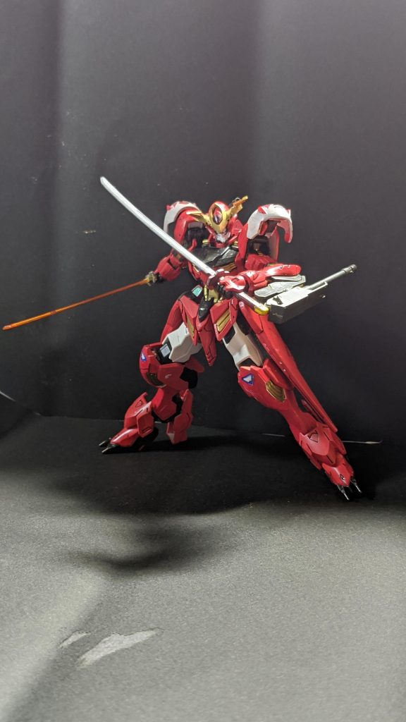 三日月　(お前は切っていいて、オルガが言ってたんだ俺はオルガの剣なんだ!!