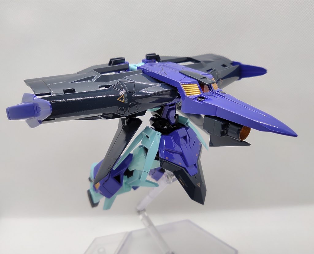 胴体と足を反転させリアスカートを正面にして変形★☆モビルアーマーモード☆★高速移動や防御力がUP!