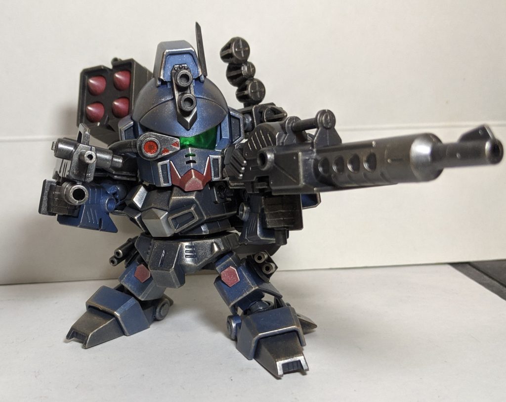 この姿になると頭部の見た目が、何となくブルーディスティニー1号機に似た形状にもなるのが特徴、中々にカッコいい見た目をしてるのですが、コマンドガンダムの必殺技でもあるメガランチャーモードが出来ません、その代わりに…