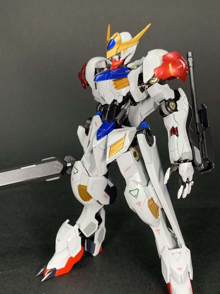 改修個所は各部のシャープ化と胴体部分の延長、シリンダー部分をプラ棒で作り直しています。