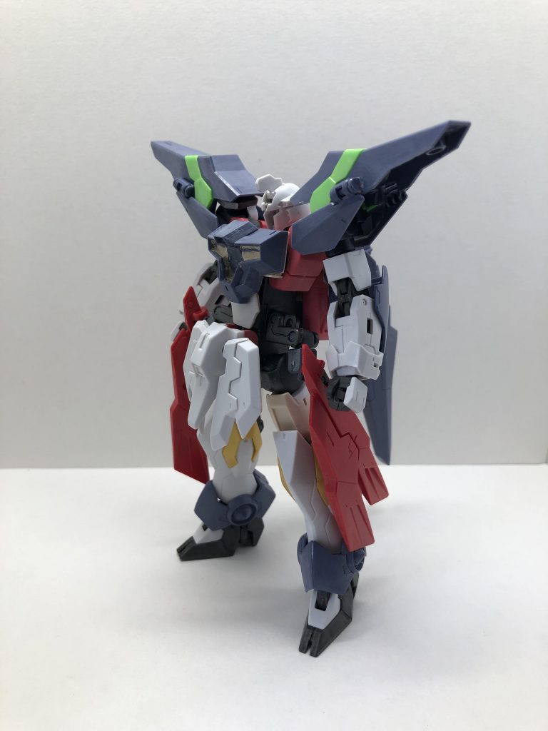 どう組もうか考えている時のです。肩はコアガンダムの太ももの上部分、太ももはリナーシタから取りました。