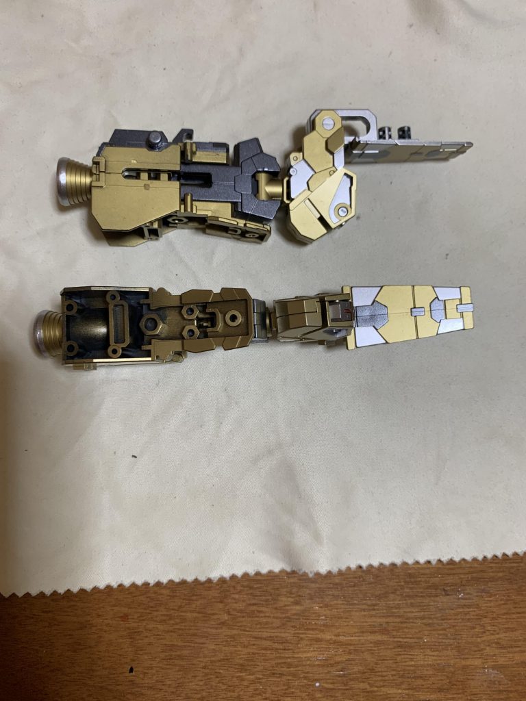 内部フレームはなるべく塗り分けを心がけました。