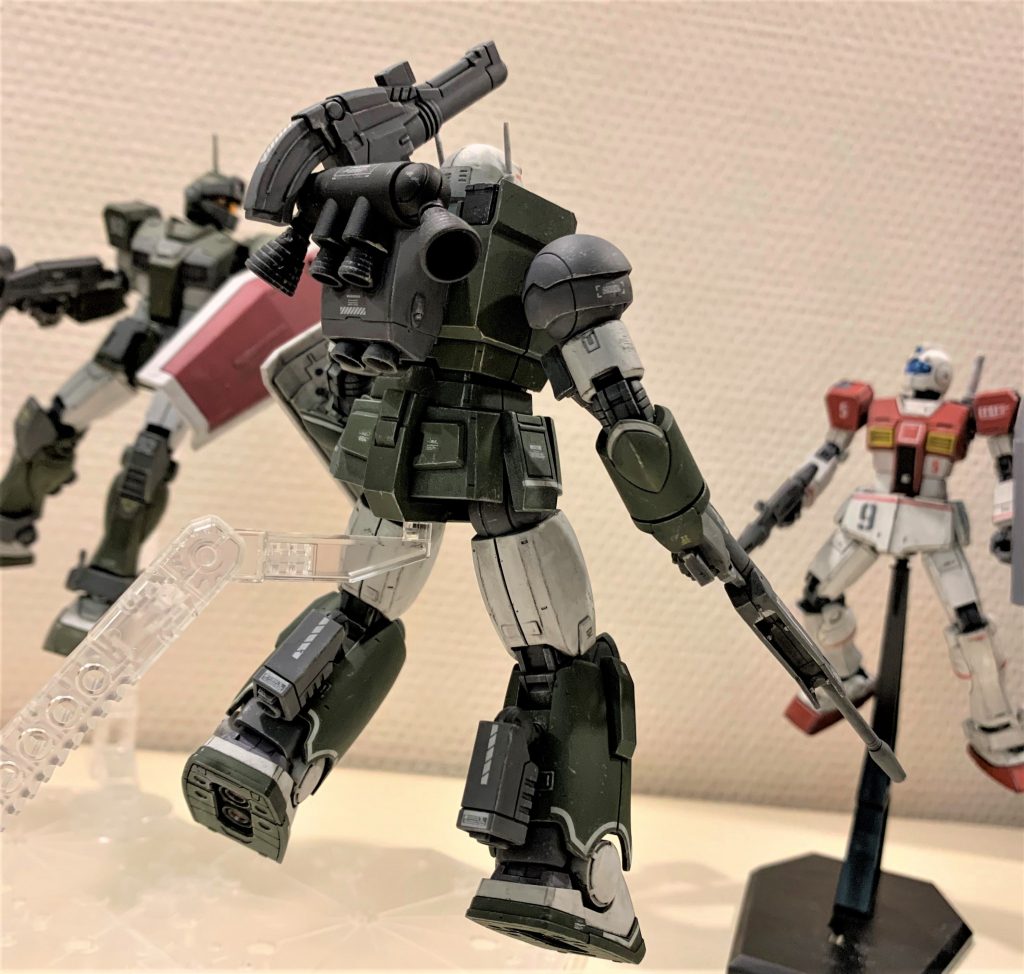 とても出来の良いキットなので、バリエーション機もいっぱい出て欲しいですね。といっても、現在のMSDの系譜図だと「RC-77 ガンキャノン前期型」という文字だけの設定機体以外は既に全てキット化されているようですが。。HGUCの方でリバイブベースでD型や重装型、Ⅱあたりがキット化されてくれても胸熱ですね！中一の頃、HGUC第一弾として登場したキットを発売日に買って組んで以来、ガンキャノンには触っていませんでしたが、今回最新キットを手に取り大いに魅力に惹かれました。折を見て、またガンキャシリーズを組んでみたいと思います。最後までご覧いただきありがとうございました。