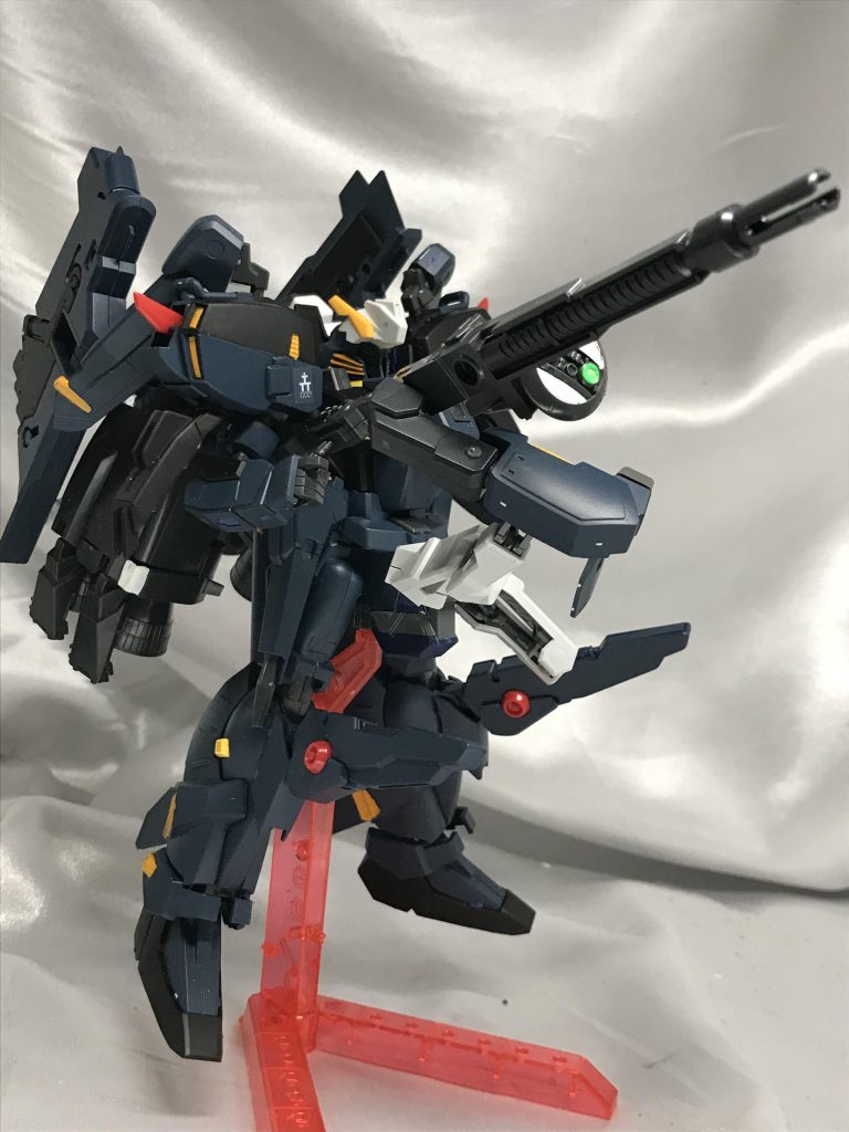 ガッシリ握れていい感じ。一応残してますがリフレクターインコムも使うイメージです。