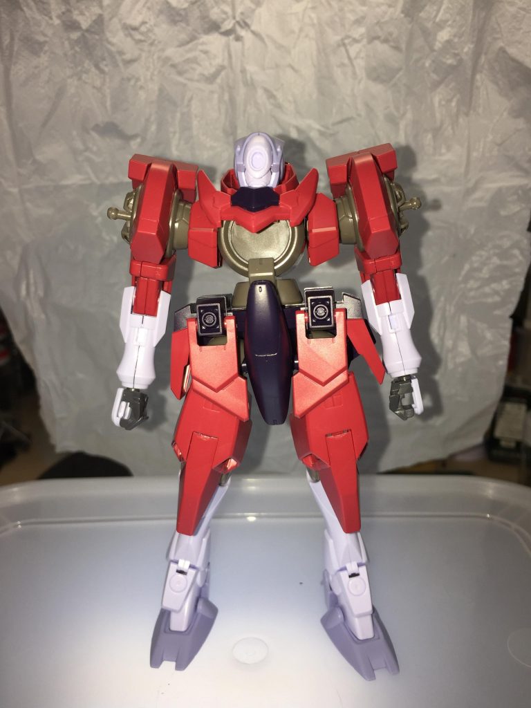 当初は頭はジンクスⅢを使う予定でしたが、バランス悪かったので上のように作ることに。