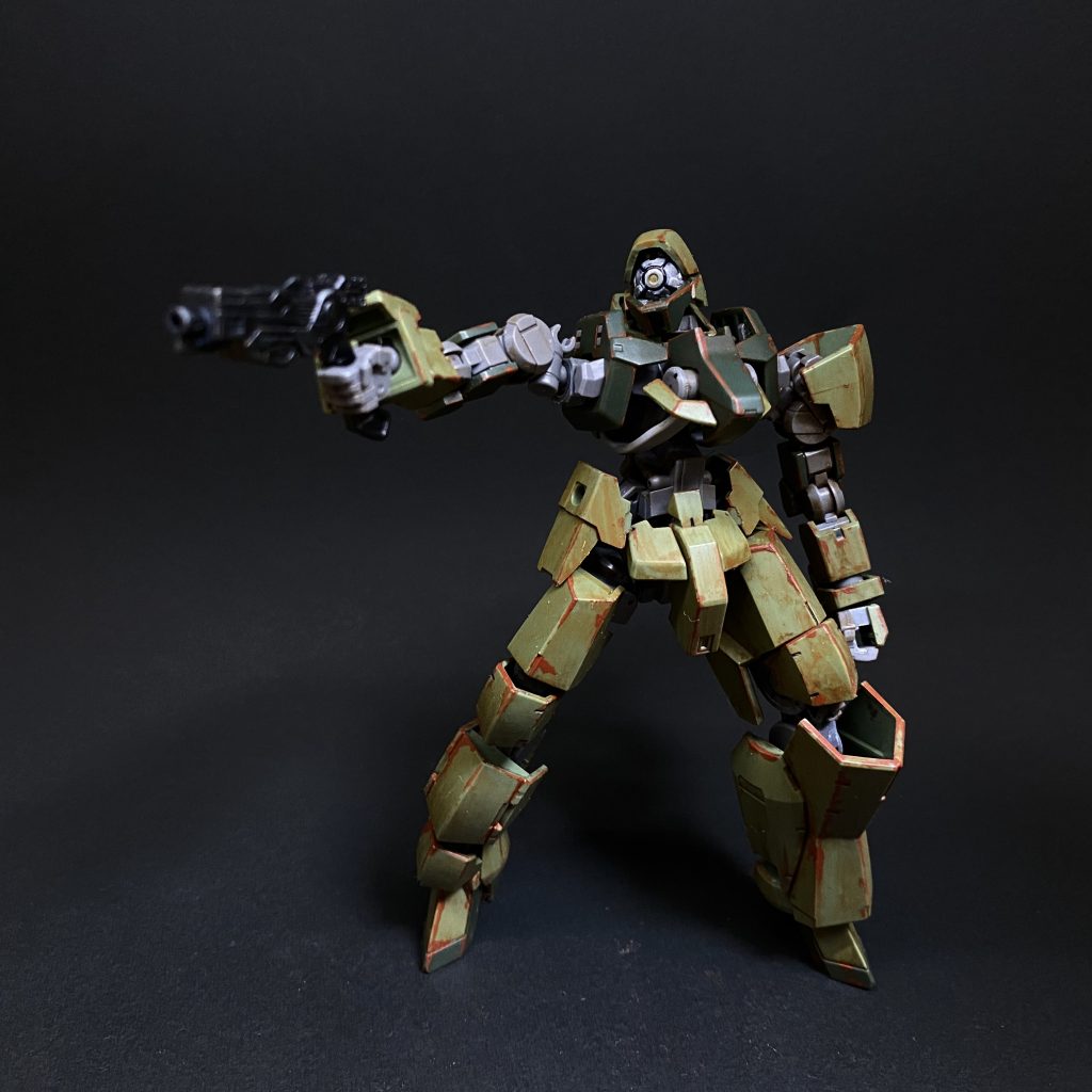 武装はジムジムウエポンズの銃設定としてDimension W(漫画)、ノー・ガンズ・ライフ(漫画)の主人公のようなイメージで作っていますなので錆びているのが軍属時代の装甲だけ…という設定