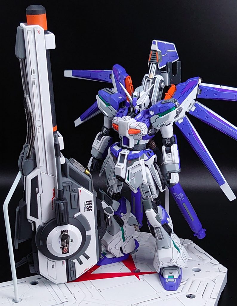 デカ過ぎて撮影に苦労、手間ですが画像をタップしてズームで見てやって下さい。