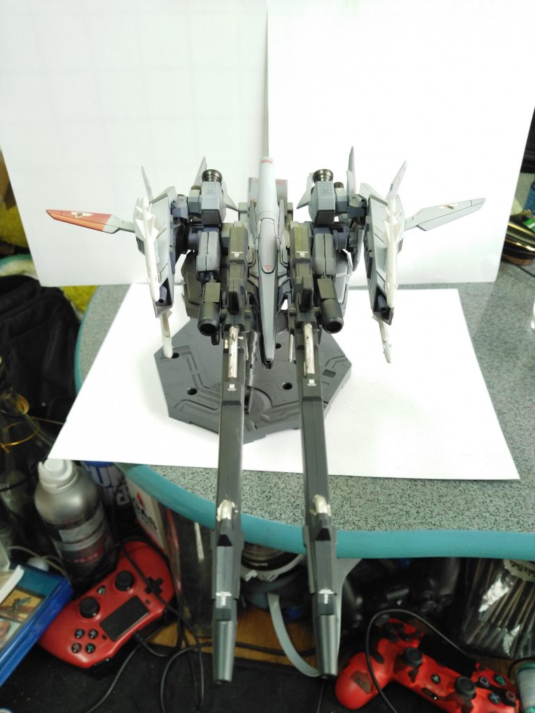 WR形態縦に長すぎてベースを使うと即席撮影ブースからはみ出る