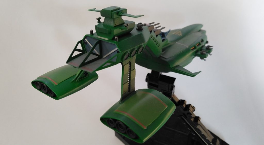 MS発着艦デッキぐらいは欲しいのでプラ板で新造。