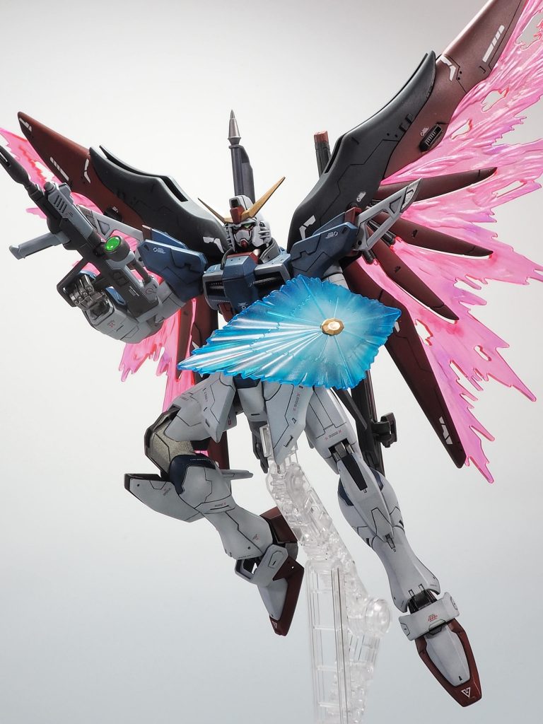 飛翔感が出てるポーズ。写真は全てスタンド使ったポーズですが、どうしてもまともに自立できませんでした…(皆さんどうやって立たせてますか?)