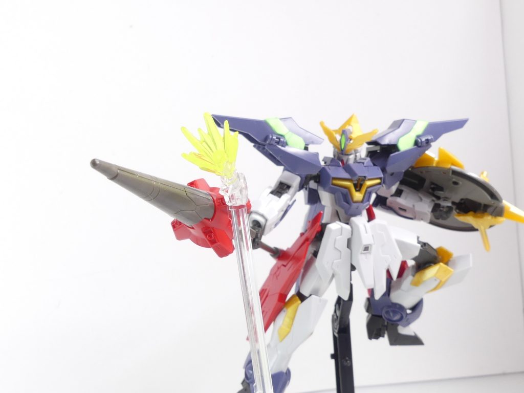 ・・・と言ったところで枚数が限界です。時間があったらブログの方にも書きたいのですが･･･今週末から当面最後の死闘となりそうなので（ポケプラと次回予告が同時に届くはずなのです）イージスナイトの活躍は気長にお待ちください。そしてレビューすべきＨＧＢＣは全てのレビューを終了しました。ビルナク・ハンズの丸は流石にやりません。ほぼ用途が一緒なので･･･気になるものがあるときは「索引」からどうぞ。なお、冒頭・小説パートのヴィンテージのライフルへの接続は無理矢理です。また、「カスタマイズエフェクト」シリーズの汎用エフェクト台座を流用すると射撃シーンなどで非常に使いやすくなります。【次回予告】それは、エルドラの「遺産」？色違いバインダーガンも付くよ。エルドラウィンダム。「ＥＸ」、残り２改。 