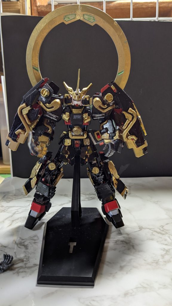 日輪丸をもって素立ち。足はシュナンジュスタインを使ってます設置面を考えてこちらを選択しました。