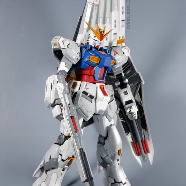 RG Nu Gundam Classic Colour