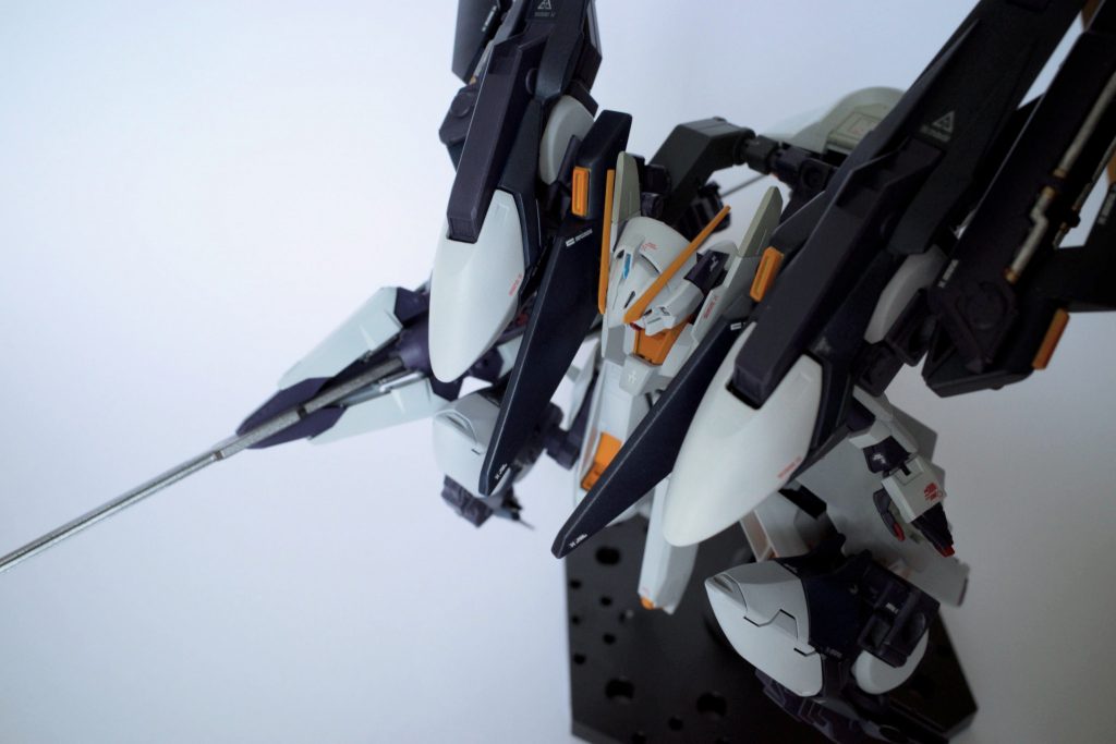 上部フルドドとの接続は腰部分からコトブキヤ MSG ジョイントセットBを駆使して繋いでいます。