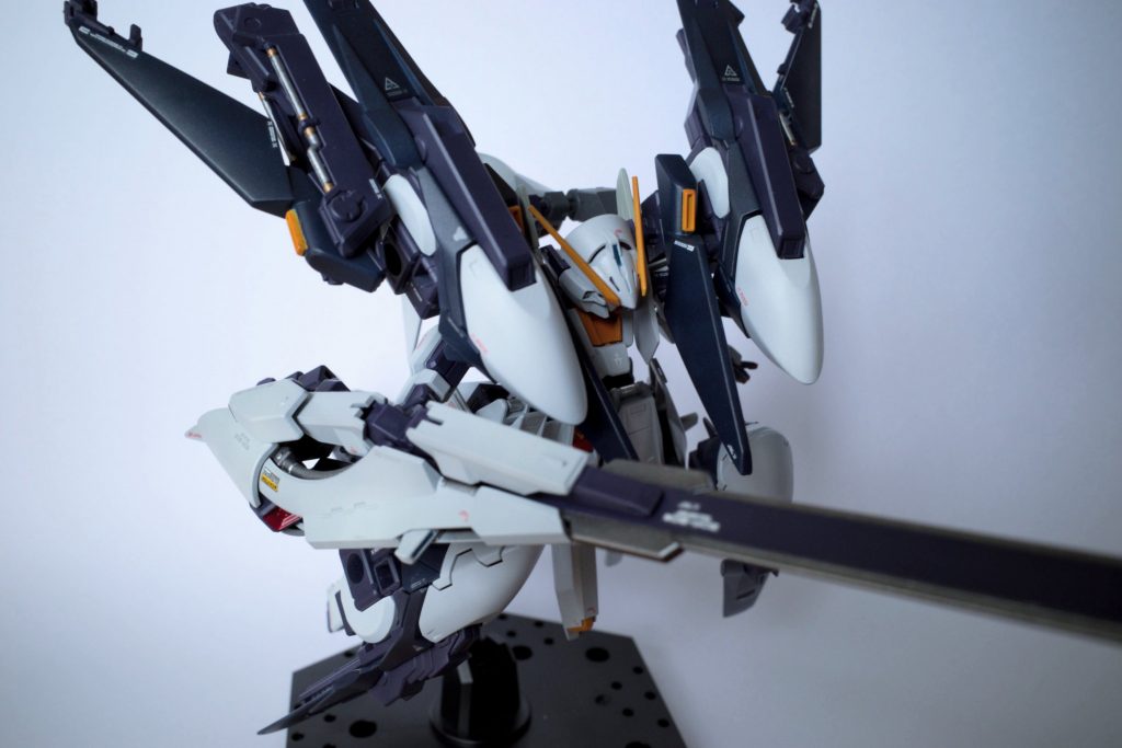 いざ持たせてみるとコンポジット・シールド・ブースターが似合いますね。