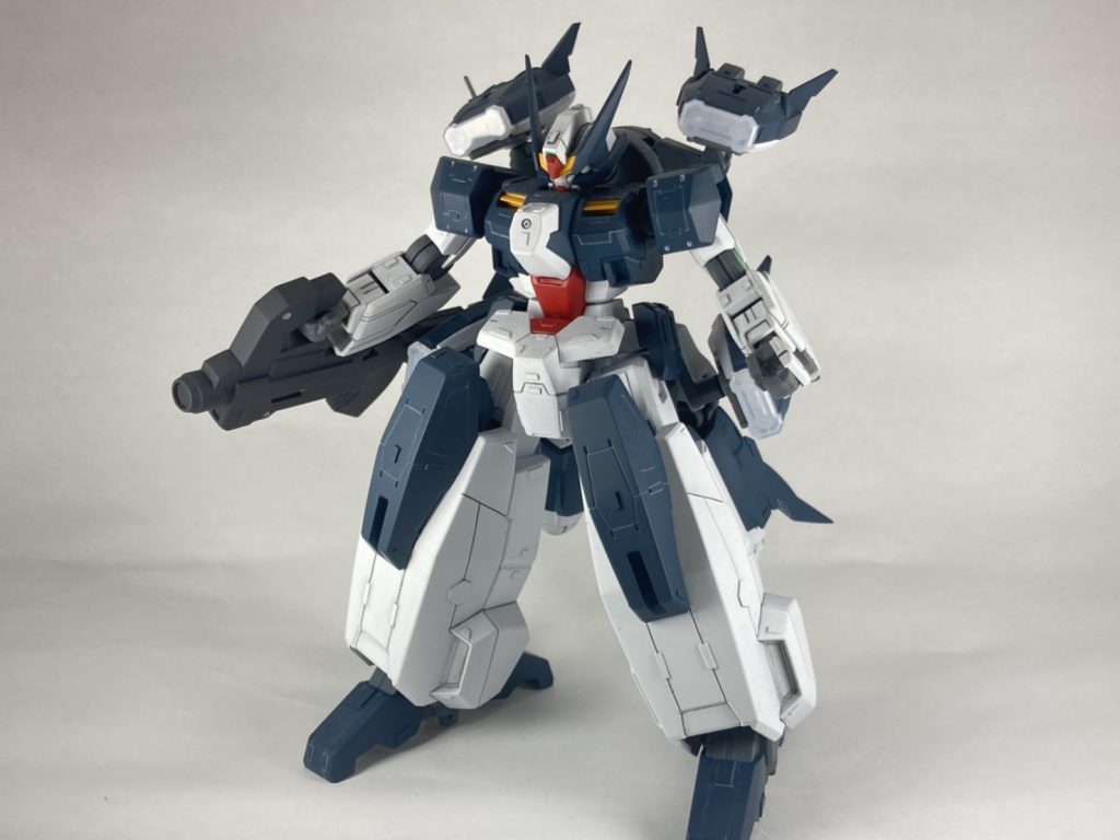 今回初めてスジ彫りとプラ板によるディティール追加に挑戦しました。