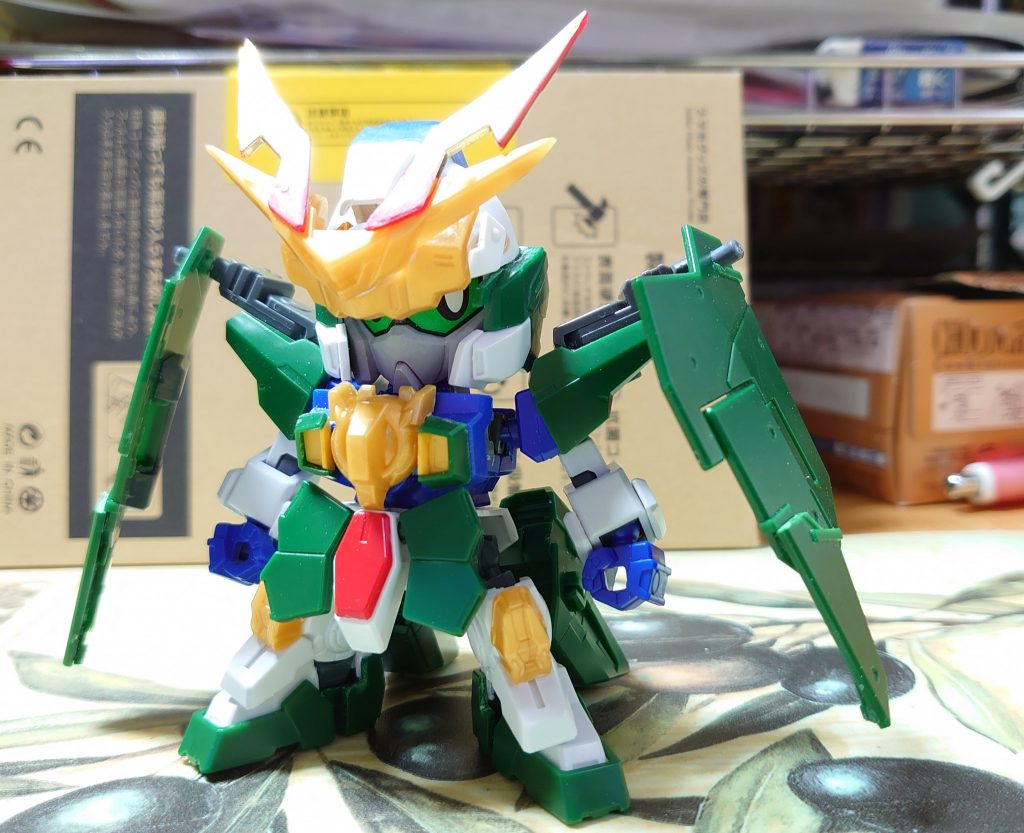 頭部周りを改造してデュナメスぽくなってきた