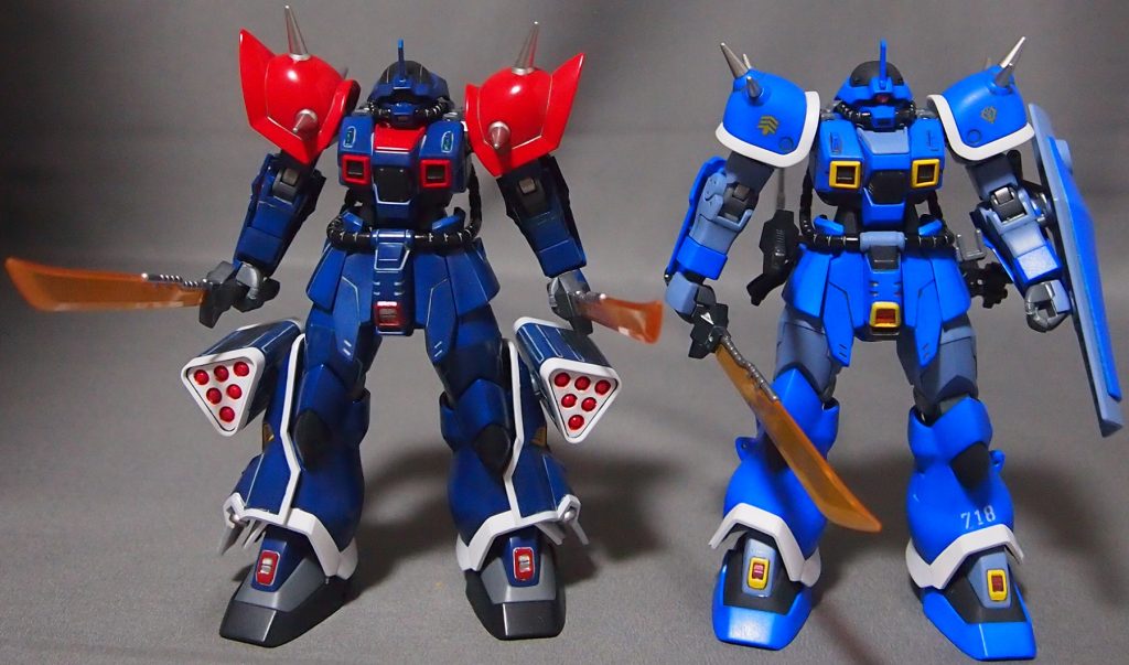 昨年作った無印イフリートと一緒に。無印はコバルト・ブルーつや消しで、改はフタロシアニン・ブルー半光沢と、同じ青でも差別化を図りました。