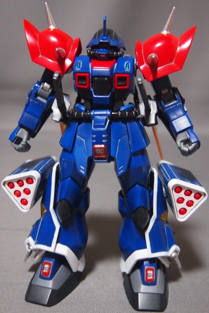 ヒートソードは、腰にも装備できます。