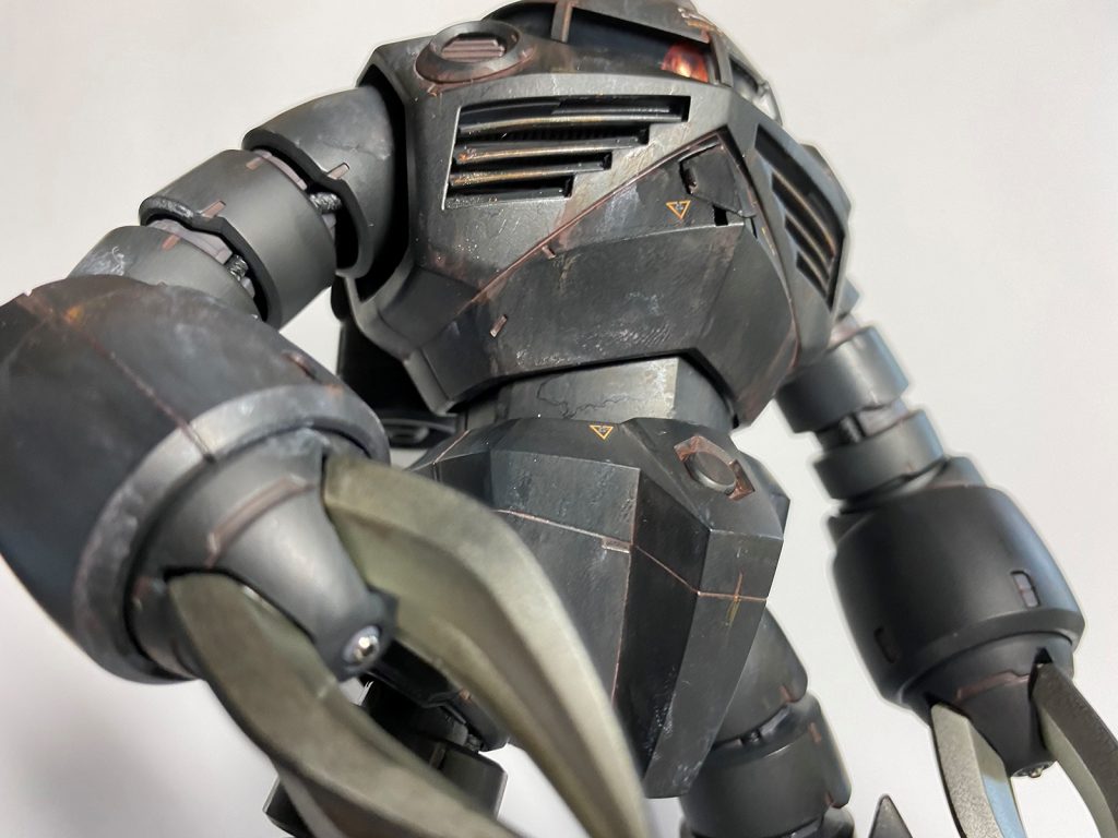 MSは錆びるのか論争もありますが、かっこいいので錆びたらいいなと思います。超硬スチール合金はきっと錆びる。