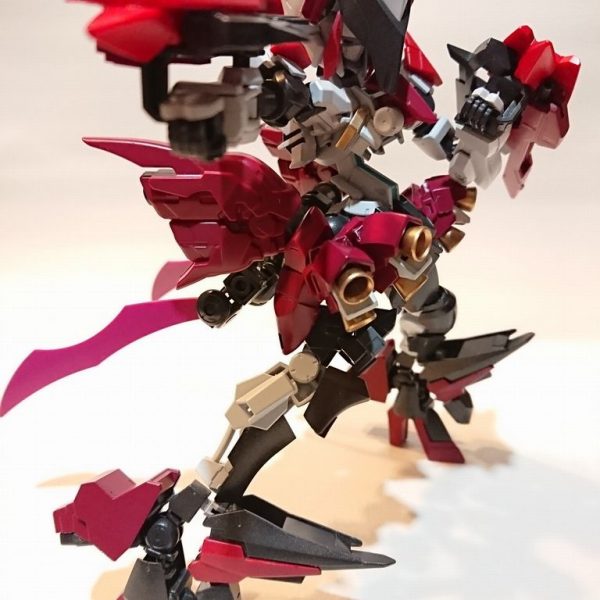 ツグシロ・ベニヅル装備