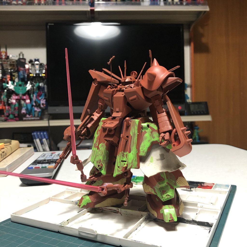 今回Twitterでの「勝手に近藤版｣ってコンペに参加してのビルドとしました☆漫画家、近藤和久さんならどうアレンジするかを考察するレギュレーション。近藤版ザクⅢは存在しないだろうって事で作りました☆旧キットザクⅢ中々の難キット。これが近藤版かはわからないけど好きな事出来て楽しかったです♪