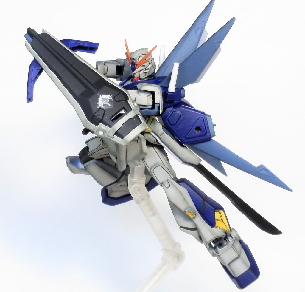 通常はバックパックにマウントしてます。弓矢モチーフなのでボーガンぽいデザインにしました。