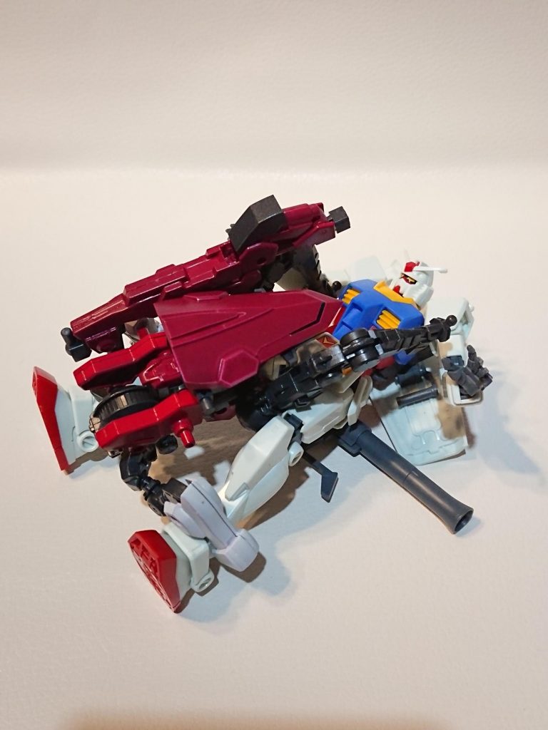 モソモソ「ぎゃーー!!!めっちゃキモいがなーーー!!!」終)ロイロイ君にガンダムフレーム一体分使っているので、ドレスだけと言いつつ結果的にはまるまる一機作っているのと変わらんとです。と今になって気付いたとです。