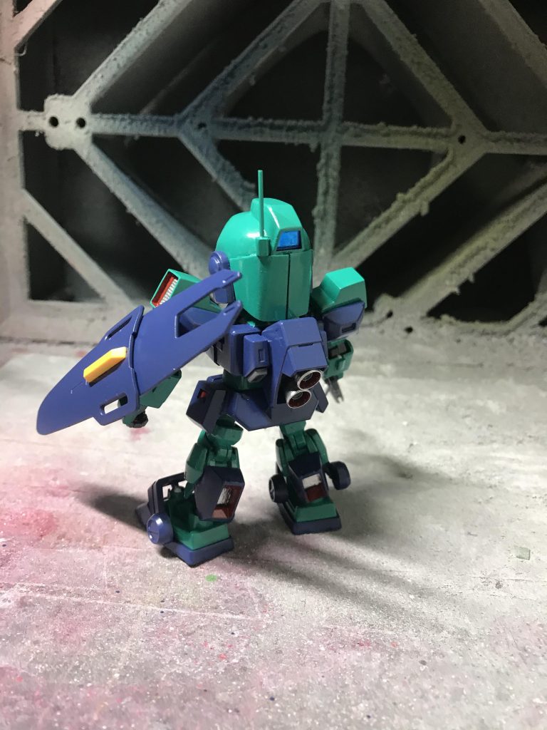 背部のスラスターもHGUCネモのを転用