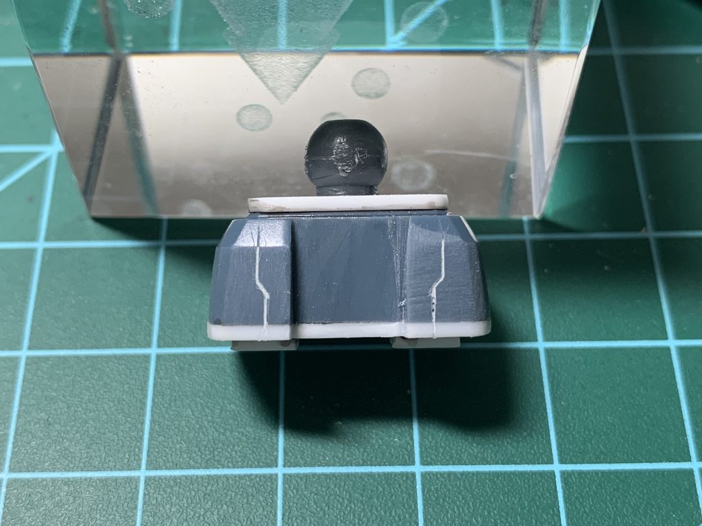 地味ですがスジボリにも挑戦してみました。