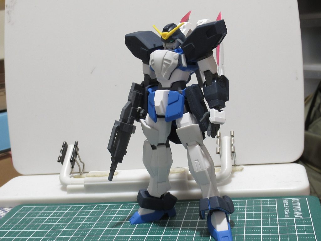 塗装前の状況。アデルを芯にシュピーゲルイメージの強いパーツを取り付け。