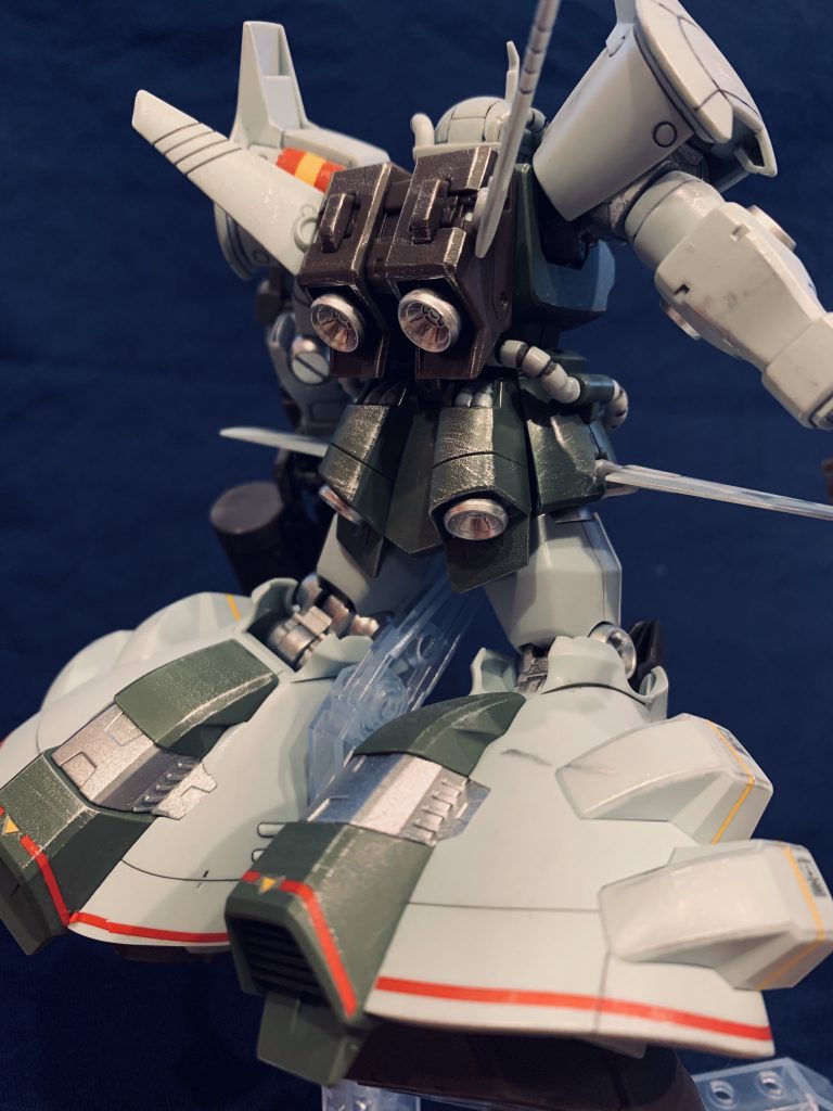 各関節部の部分塗装と、モノアイをHアイズに加工あとは新規モールドを多少作成して、艶消し&スミイレしてドライブラシかけました。拙いですが、精進します！