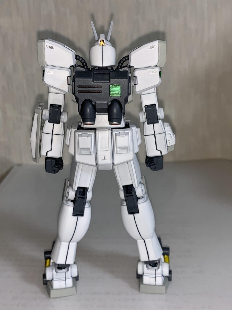 バックパックにもラピーを配置し、頭部のカメラもラピーに置換しています。