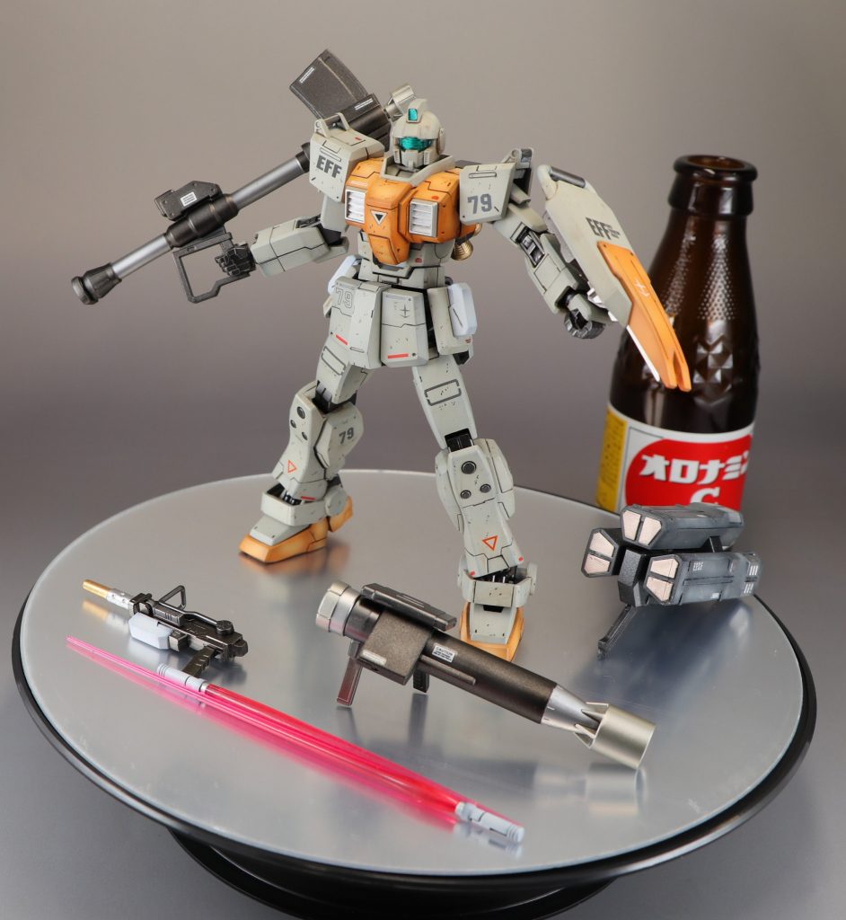 プレバンキット、陸戦型ジムパラシュートパックとなります。バックパックの形状がパラシュートパック用の造形になっていますね。