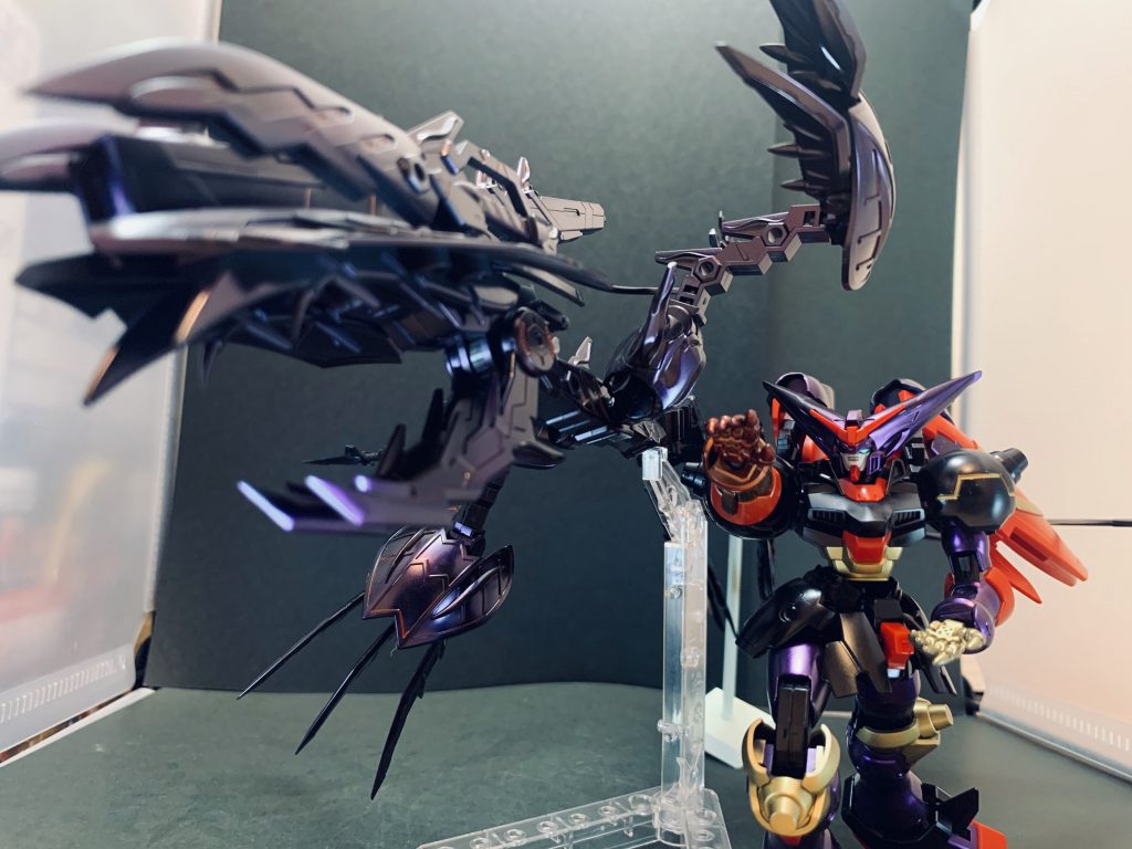 兵器ではなく技なのでGガンから機体は採用　　　イメージ的にシャイニングでもゴッドでもないのでマスターガンダムに決定しました^_^