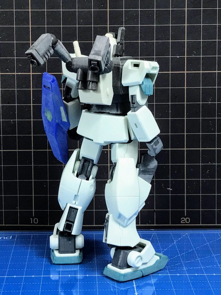 ハイザックのシールド(アイザック流用)は星マークを削って穴を塞ぎ漫画設定の通りに