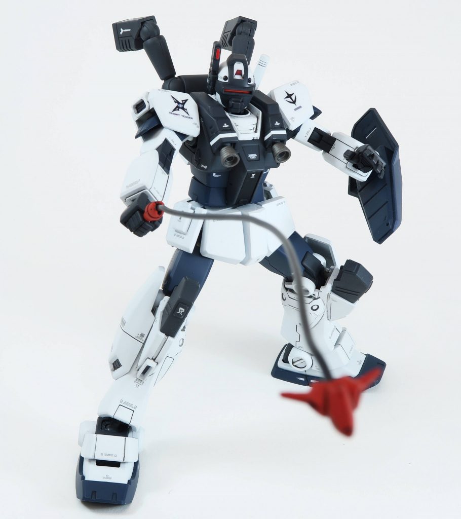 「これを俺に使わせるとはなかなかだった」奥の手の海ヘビは特にカラー設定が見当たらなかったのでハンブラビのものと同じ色に。モノトーンの本体色に対して派手な色がいかにも奥の手っぽくていいと思います