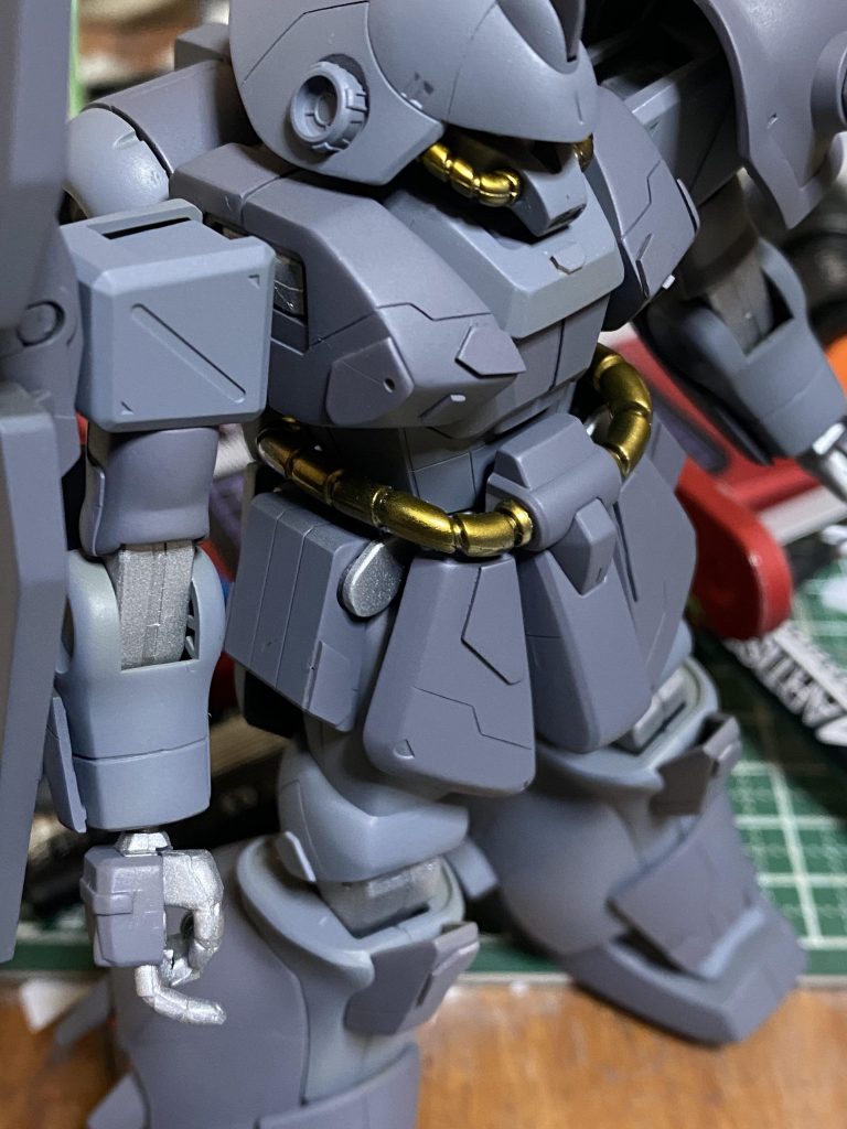 サブチェック中です一部先行で塗装している他サーフェイサーを三種使用しました