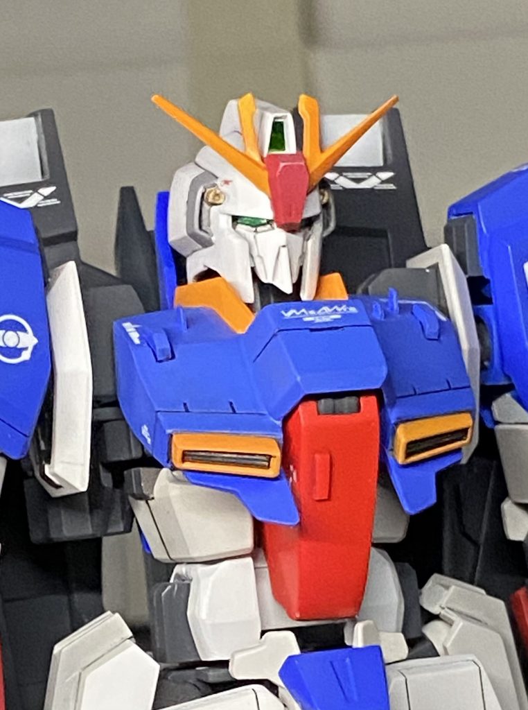 ゼータプラスの顔に変えています。