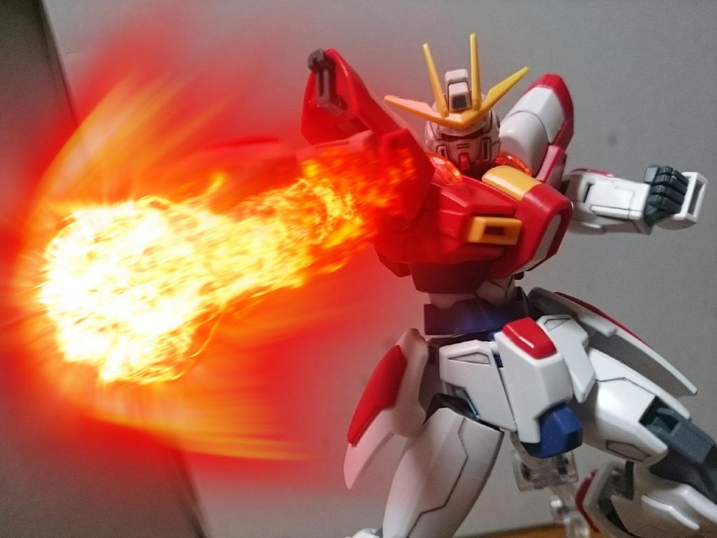 ・炎エフェクトその2こちらも使い方がイマイチ……取り合えずビルドバーニングの拳に纏わせて炎の拳っぽくしてみたっス(拳どころか腕をまるごと覆っちゃったけど)。……メラメラの実でも食べたんスかねこれ。使い方は……多分間違えてる