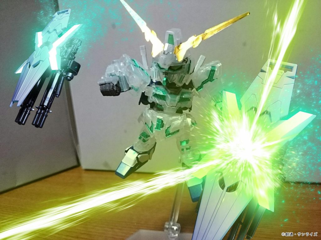 ・シールドファンネル(覚醒サイコフレーム)このエフェクトはサイコフレームが赤色な差分もあるっス