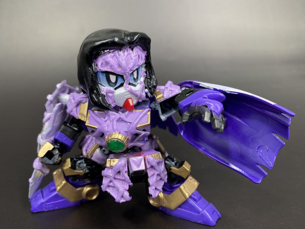 病に侵されてるイメージをパテ表現しました。