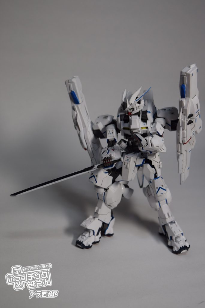 アスタロト紅蓮。その名前を関する武器を持たせてみました♪　かつての己のように赤く燃える剣を携えて☆彡