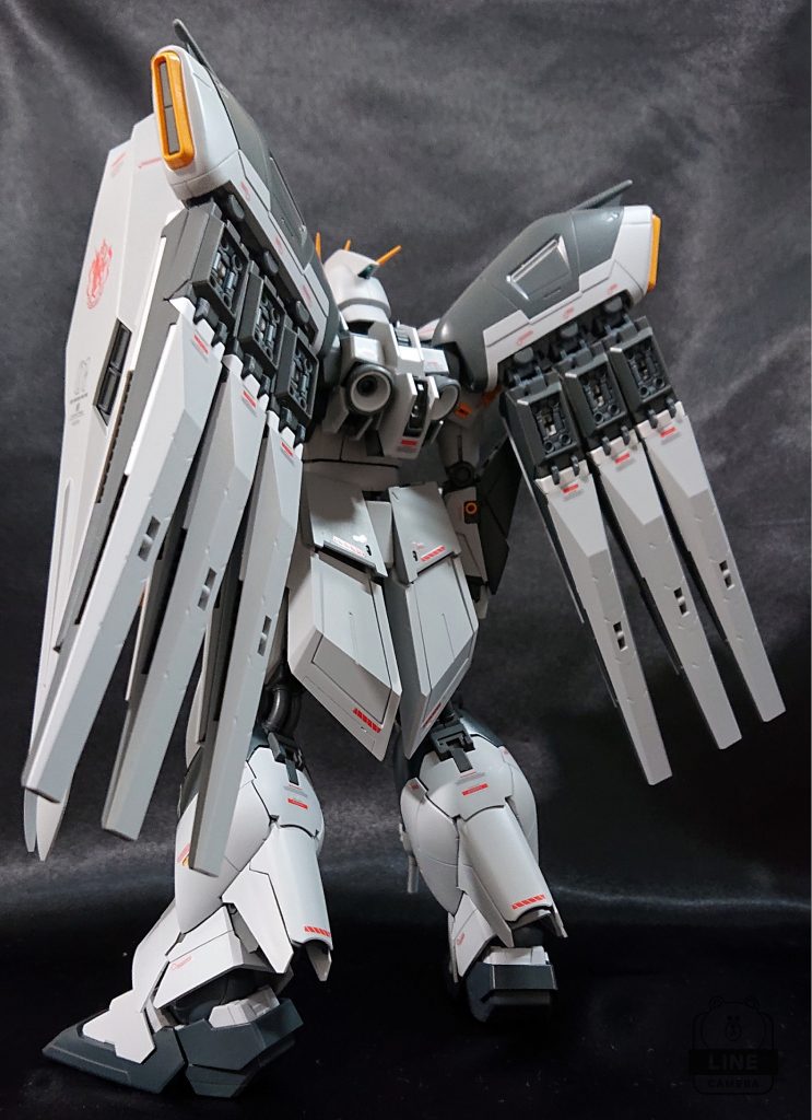 ファンネルが付属するキットでいちばんめんどい(笑)部分ですね・・・まあ・・なんとか作りましたそれでもパーツをオミットしてる分楽なんですが・・・